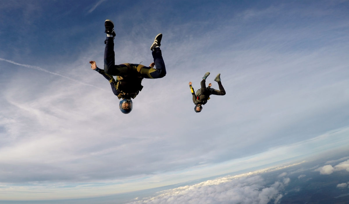 Skydivers angle flying 