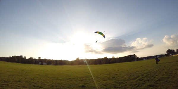 skydiving vs parachuting