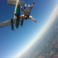should you eat before skydiving