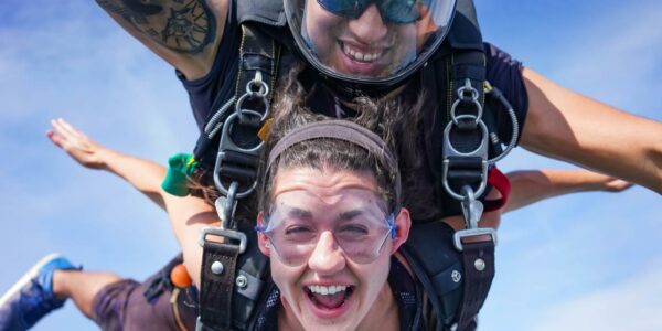 how scary is skydiving